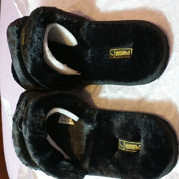 Puma Fluff Slides with really good quality fur - Picture 4 of 8